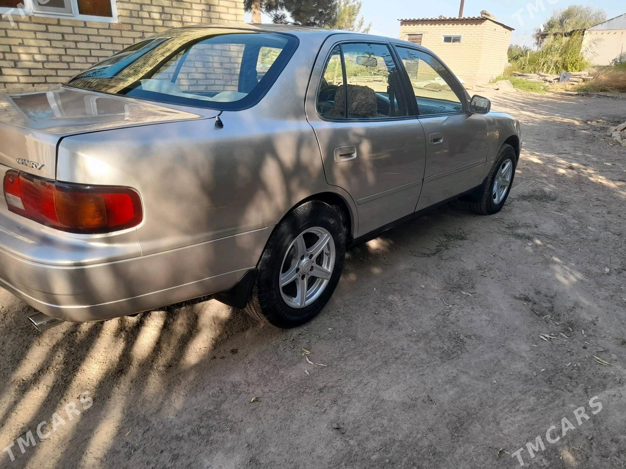 Toyota Camry 1996 - 75 000 TMT - Керки - img 5