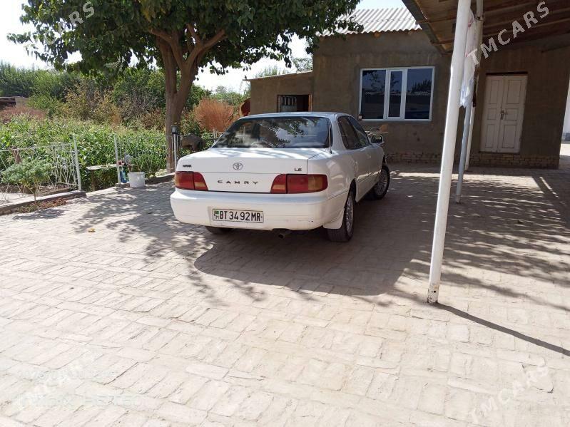 Toyota Camry 1993 - 94 000 TMT - Ýolöten - img 3