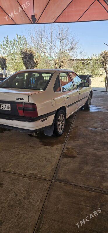 Opel Vectra 1991 - 28 000 TMT - Ак-Бугдайский этрап - img 2