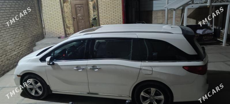 Honda Odyssey 2019 - 380 000 TMT - Мары - img 2