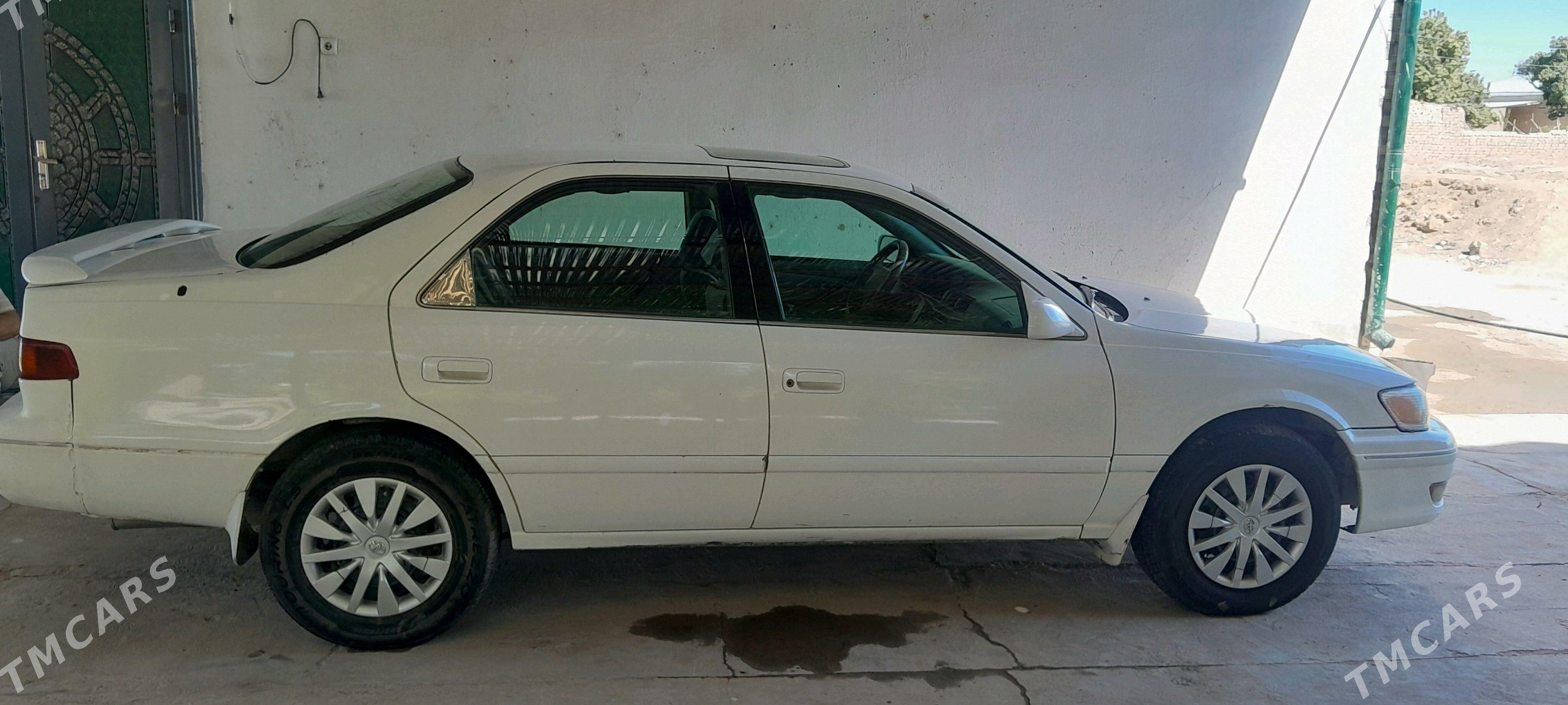 Toyota Camry 2000 - 105 000 TMT - Darganata - img 3