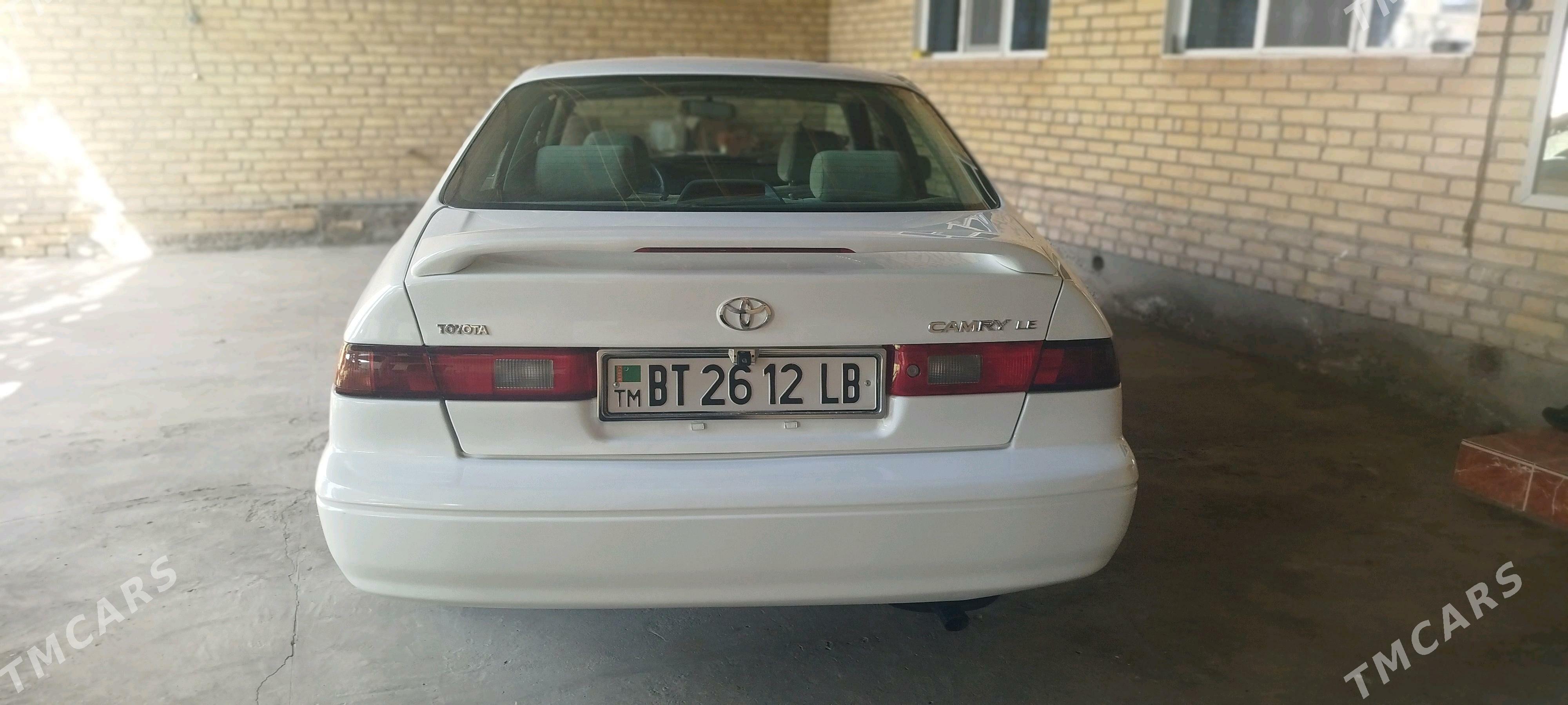 Toyota Camry 1997 - 120 000 TMT - Saýat - img 3