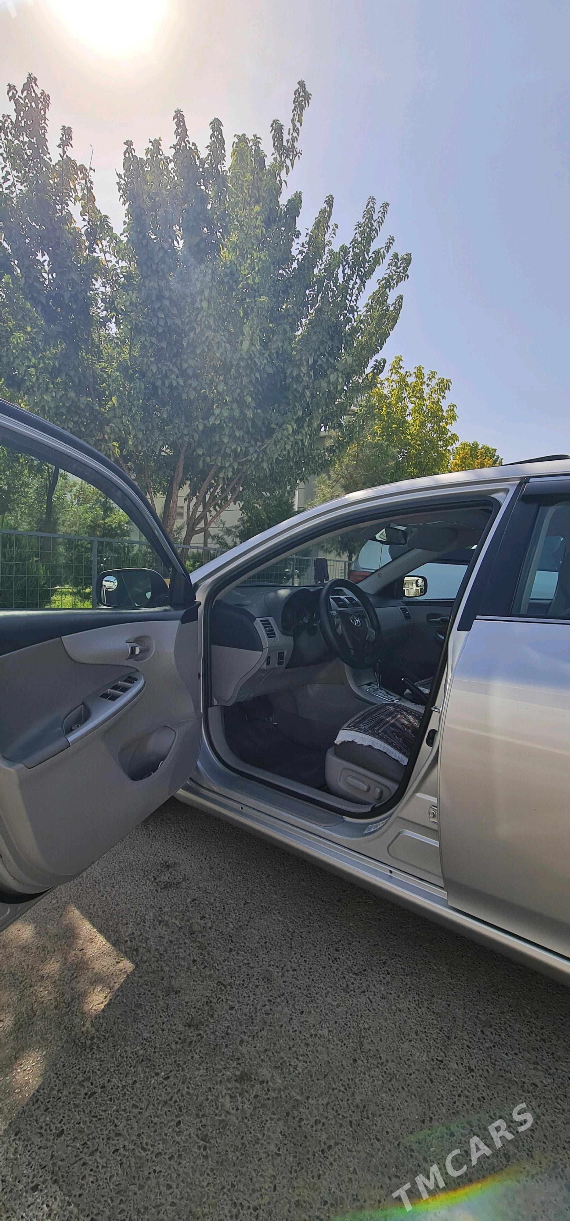 Toyota Corolla 2012 - 187 000 TMT - Кëши - img 7