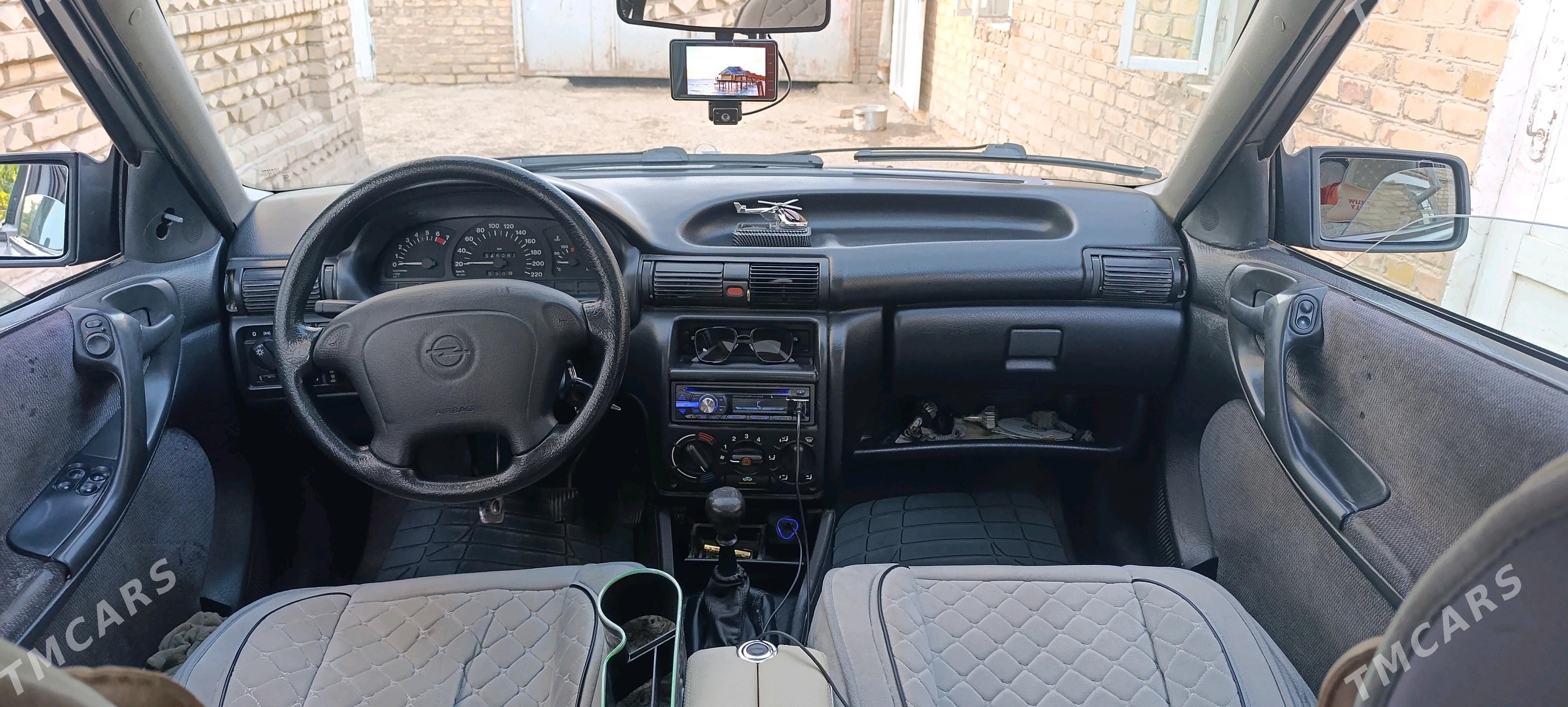 Opel Astra 1994 - 45 000 TMT - Мары - img 2