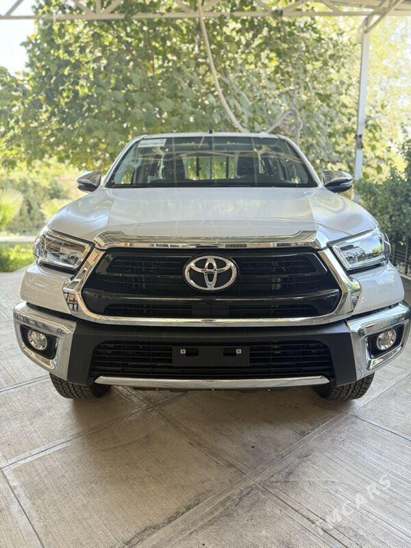 Toyota Hilux 2025 - 672 000 TMT - Aşgabat - img 2