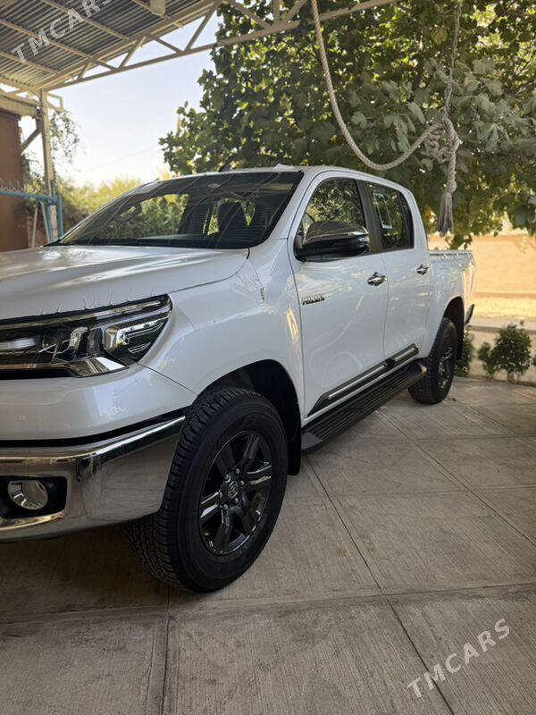 Toyota Hilux 2025 - 672 000 TMT - Aşgabat - img 3