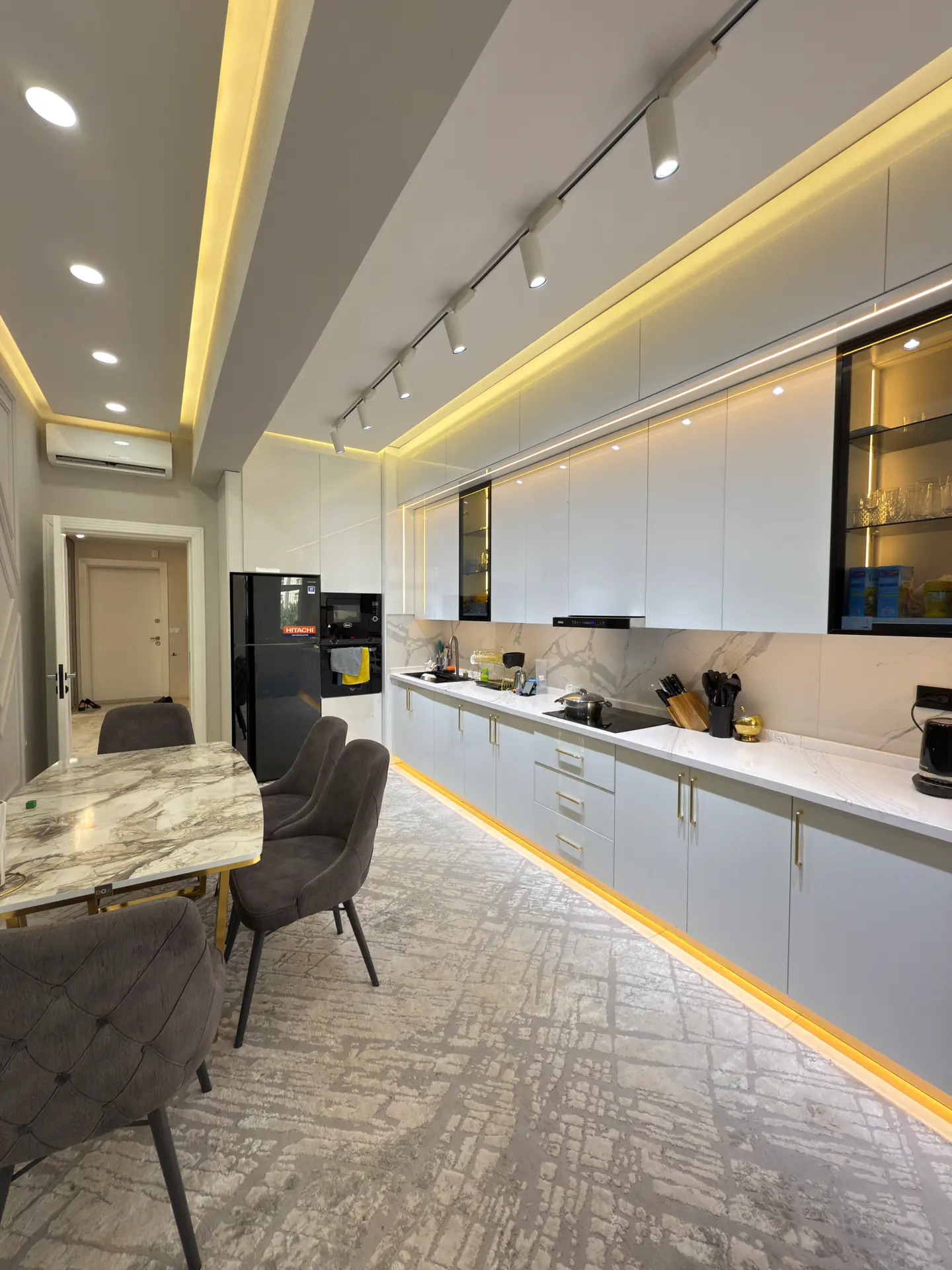 4 kom poluelitka Gurtly 190m2 - Гуртли - img 8