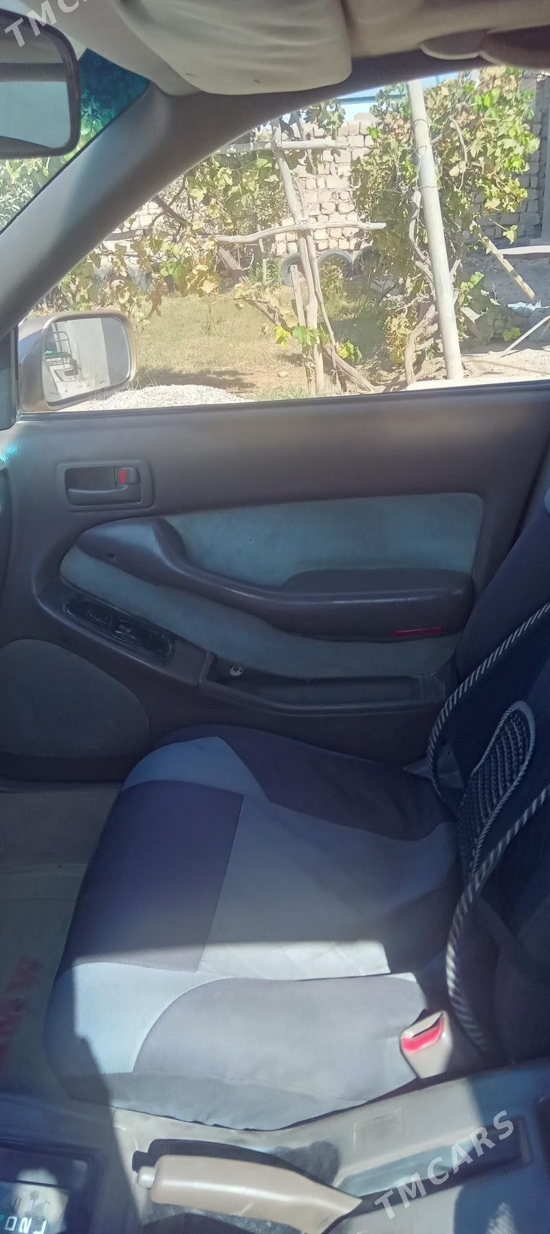 Toyota Camry 1993 - 70 000 TMT - Darganata - img 2