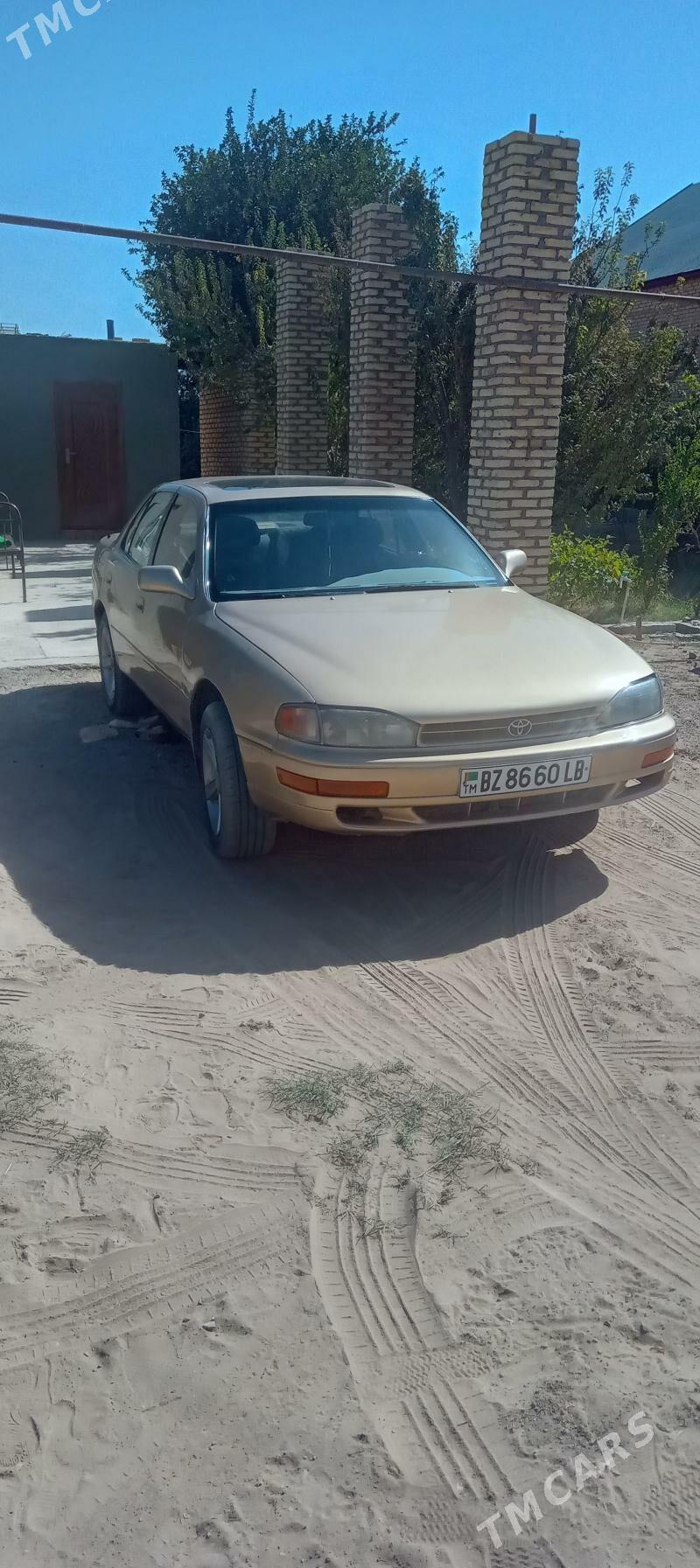 Toyota Camry 1993 - 70 000 TMT - Darganata - img 4
