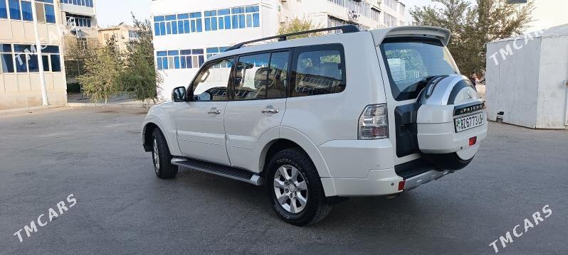 Mitsubishi Pajero 2013 - 230 000 TMT - Çärjew - img 8