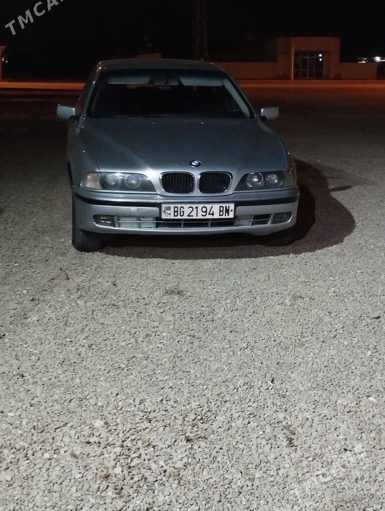 BMW E39 1999 - 100 000 TMT - Türkmenbaşy - img 6