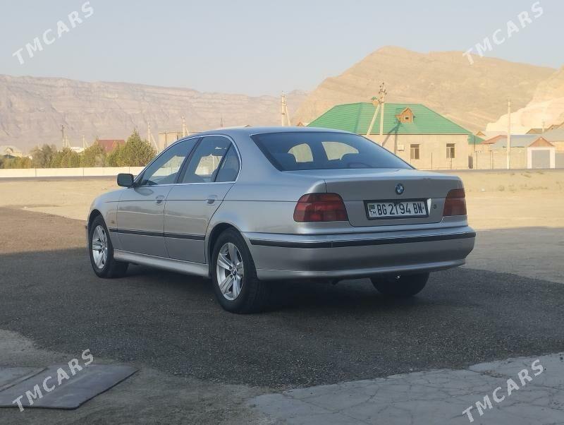 BMW E39 1999 - 100 000 TMT - Türkmenbaşy - img 9