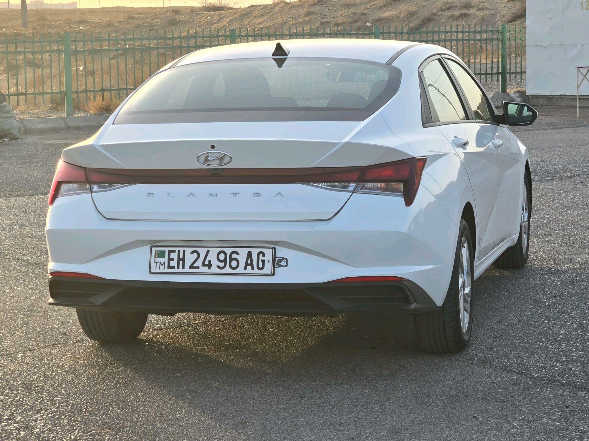 Hyundai Elantra 2022 - 243 000 TMT - Aşgabat - img 8