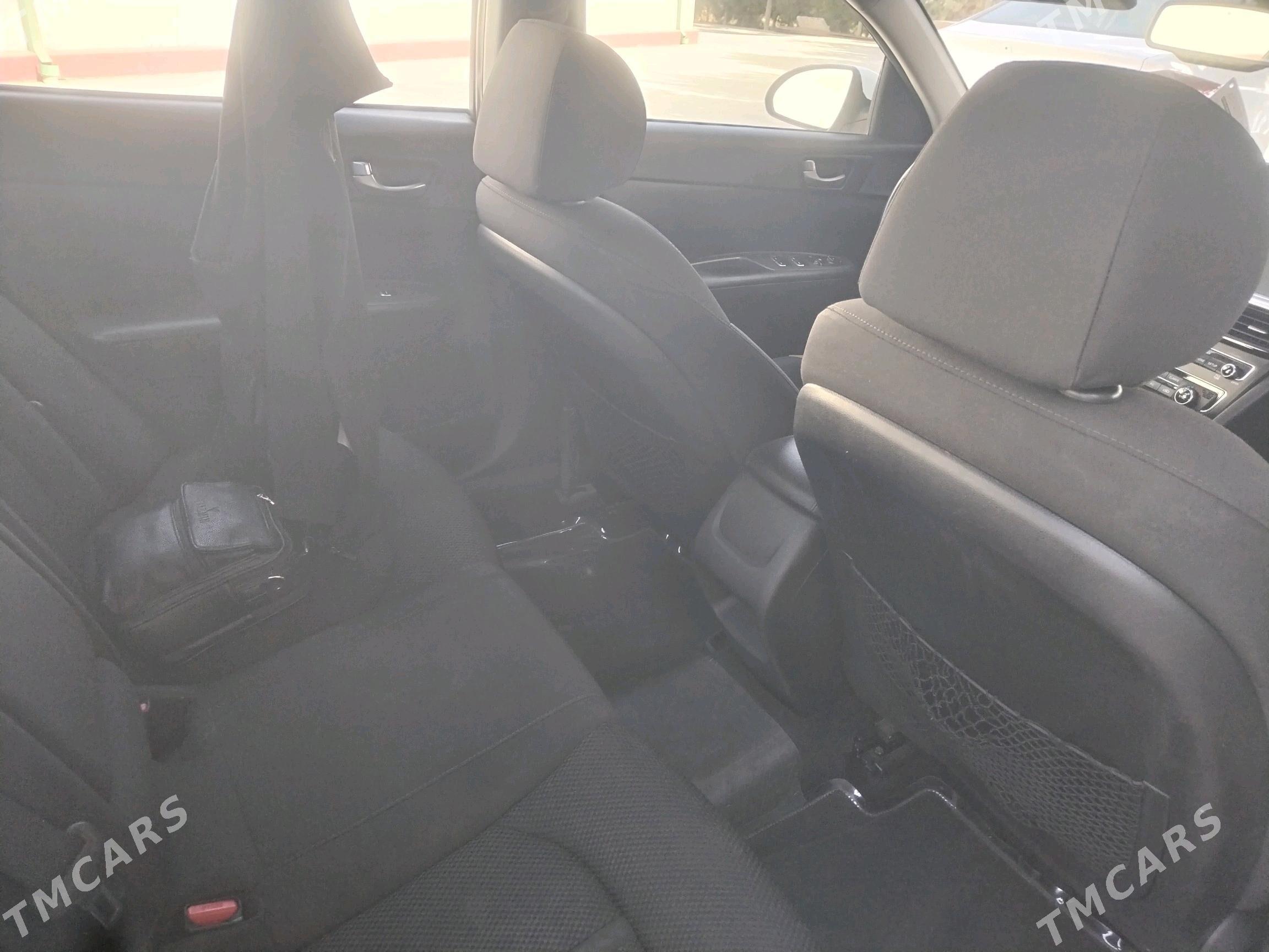 Kia Optima 2020 - 220 000 TMT - Мары - img 9