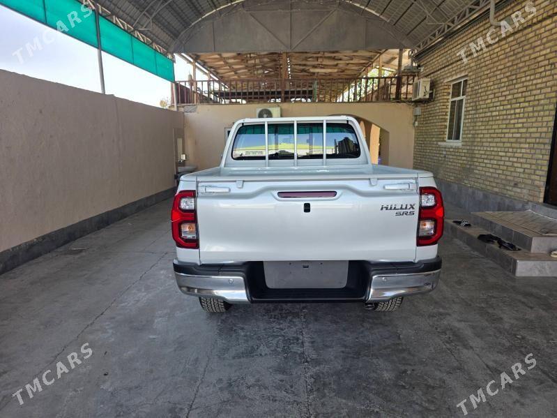 Toyota Hilux 2025 - 686 000 TMT - Ашхабад - img 6