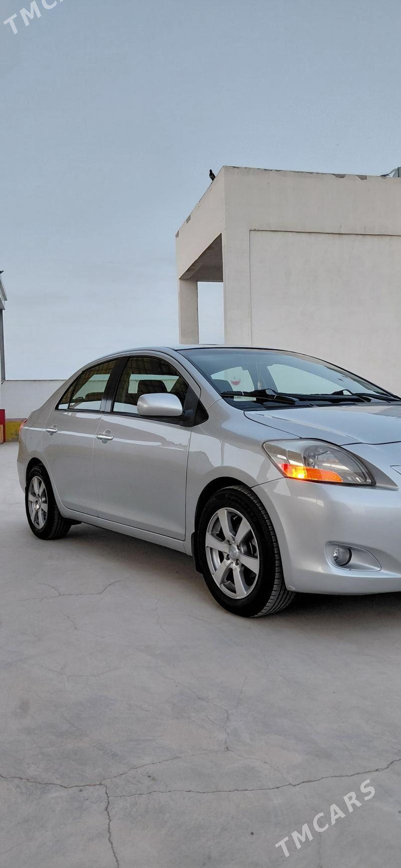 Toyota Yaris 2010 - 128 000 TMT - Aşgabat - img 2