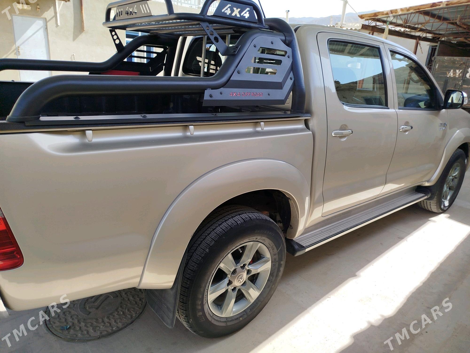 Toyota Hilux 2015 - 500 000 TMT - Bereket - img 4