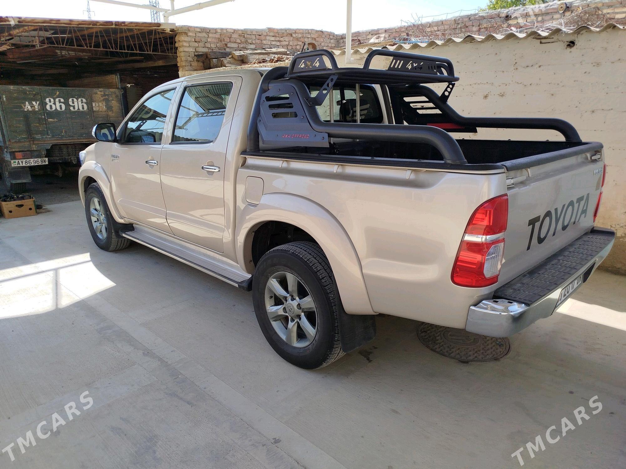 Toyota Hilux 2015 - 500 000 TMT - Bereket - img 2