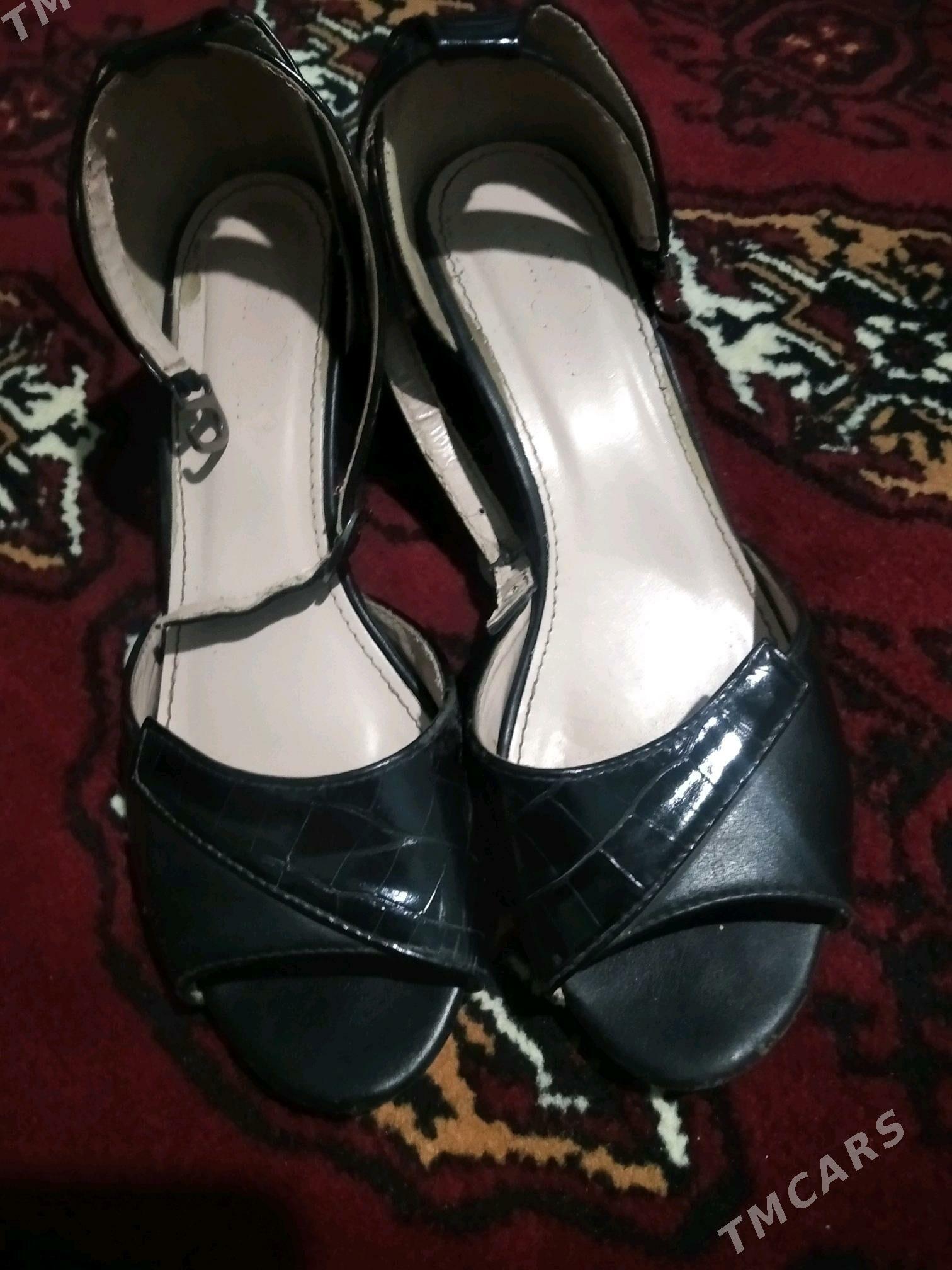 tufli gara renk 38 razmer - Дашогуз - img 2