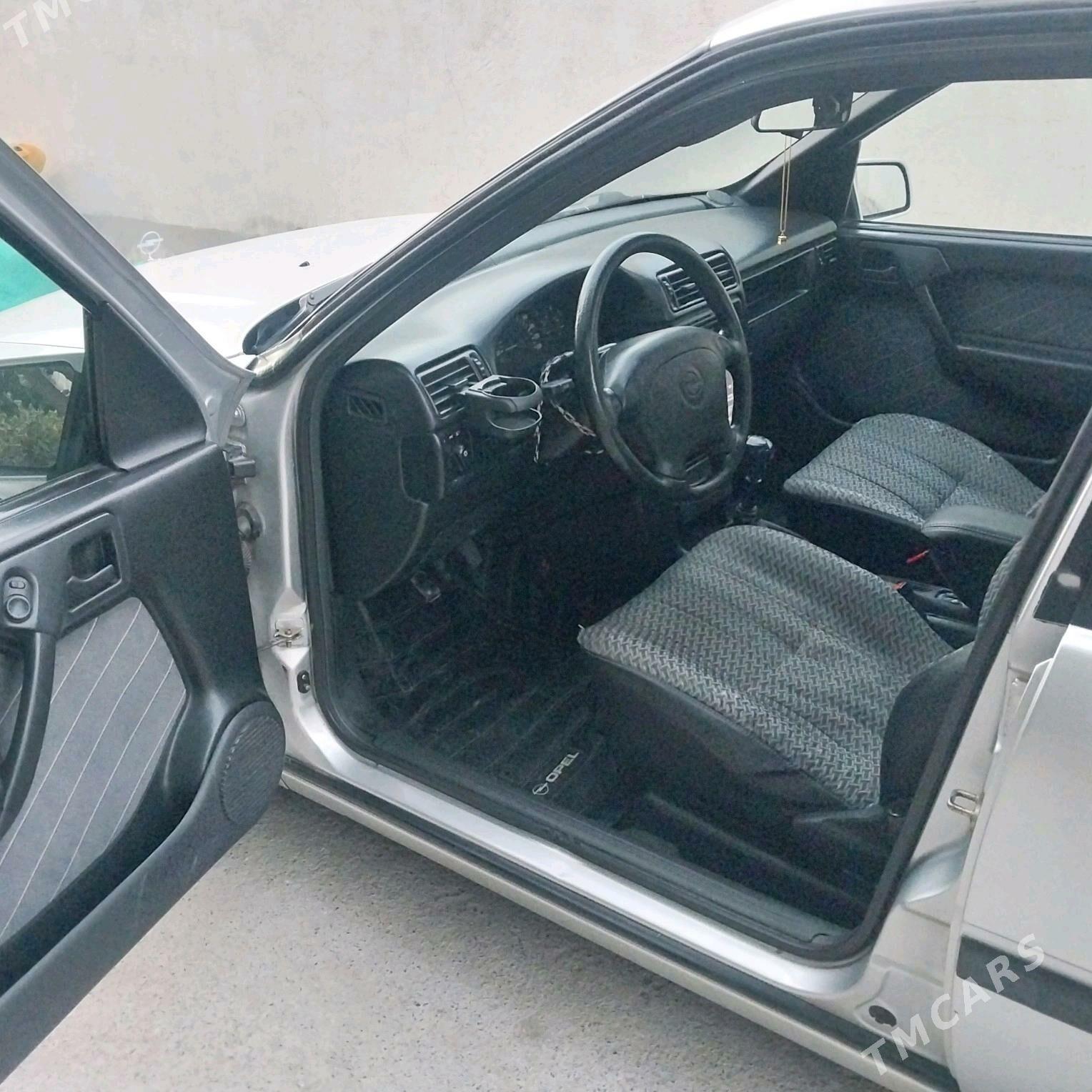 Opel Vectra 1994 - 65 000 TMT - Gökdepe - img 3