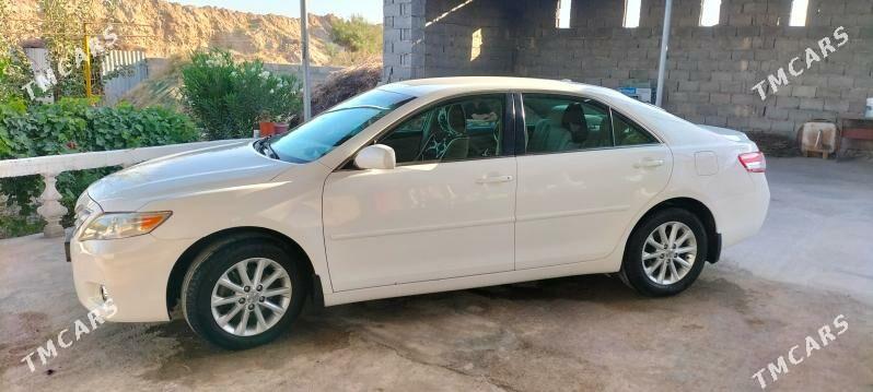 Toyota Camry 2011 - 220 000 TMT - Койтендаг - img 6