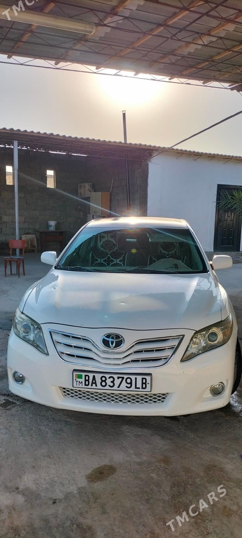 Toyota Camry 2011 - 220 000 TMT - Койтендаг - img 3