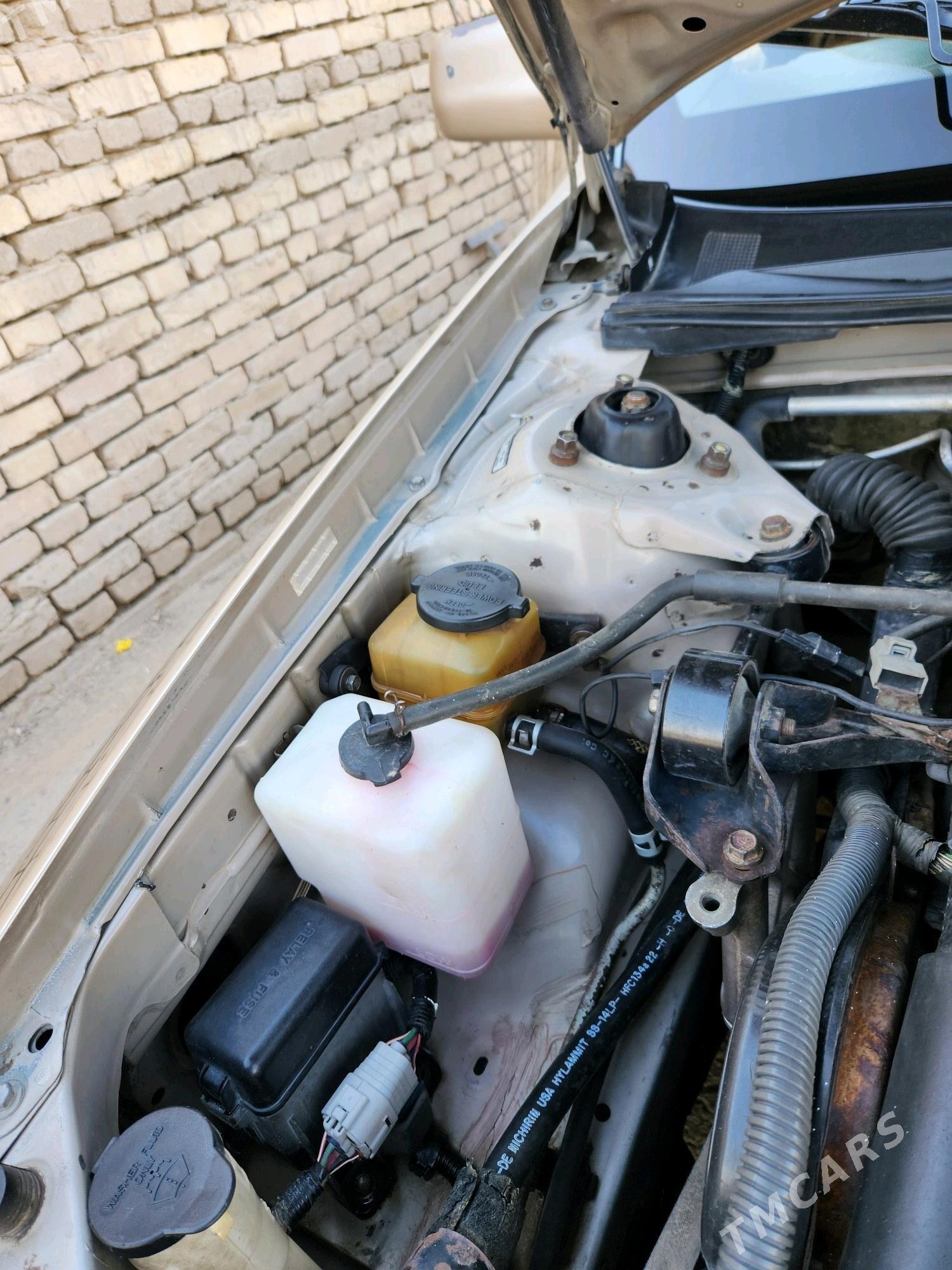 Toyota Avalon 2001 - 190 000 TMT - Туркменгала - img 2