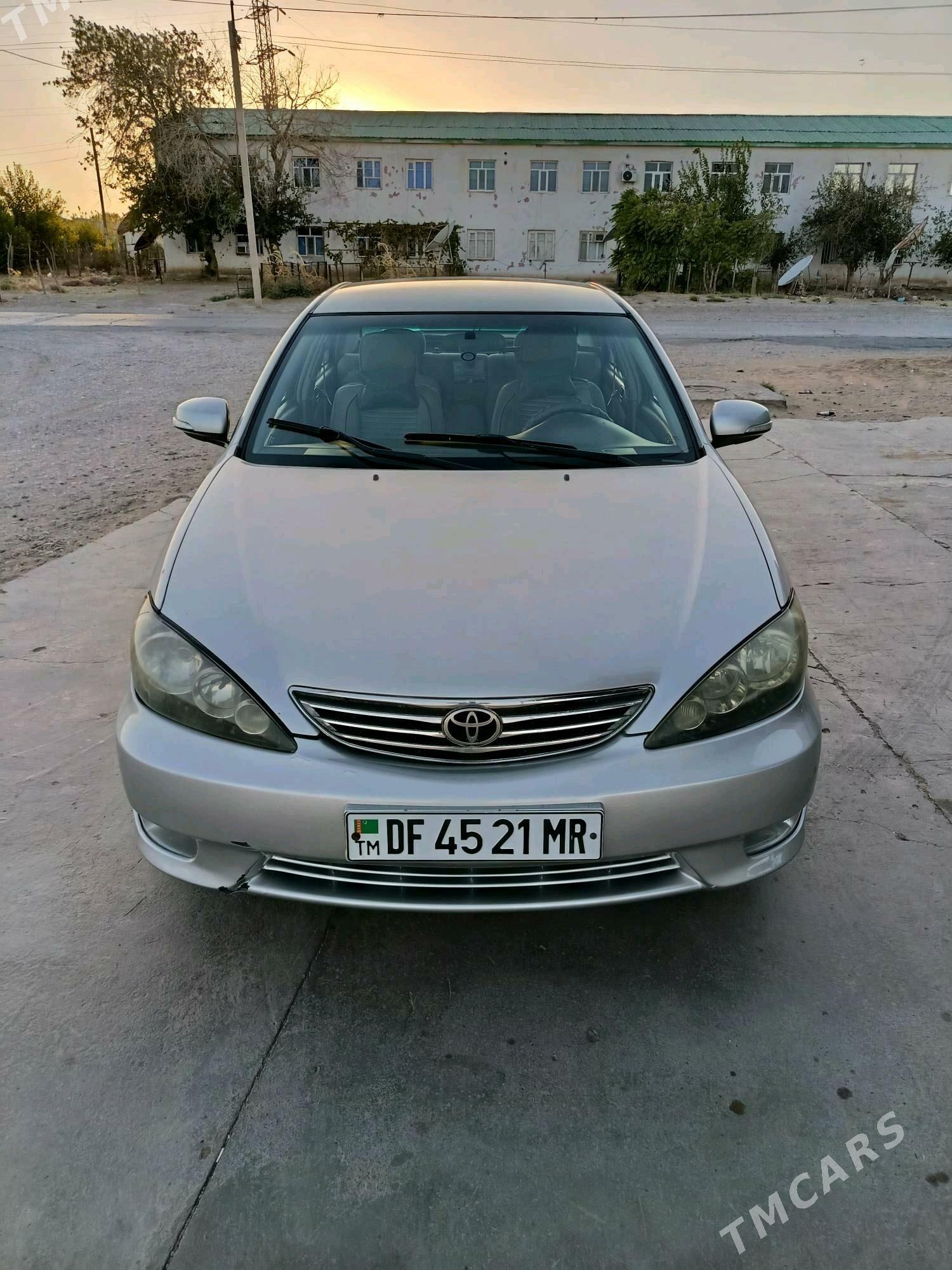 Toyota Camry 2004 - 150 000 TMT - Тагтабазар - img 3