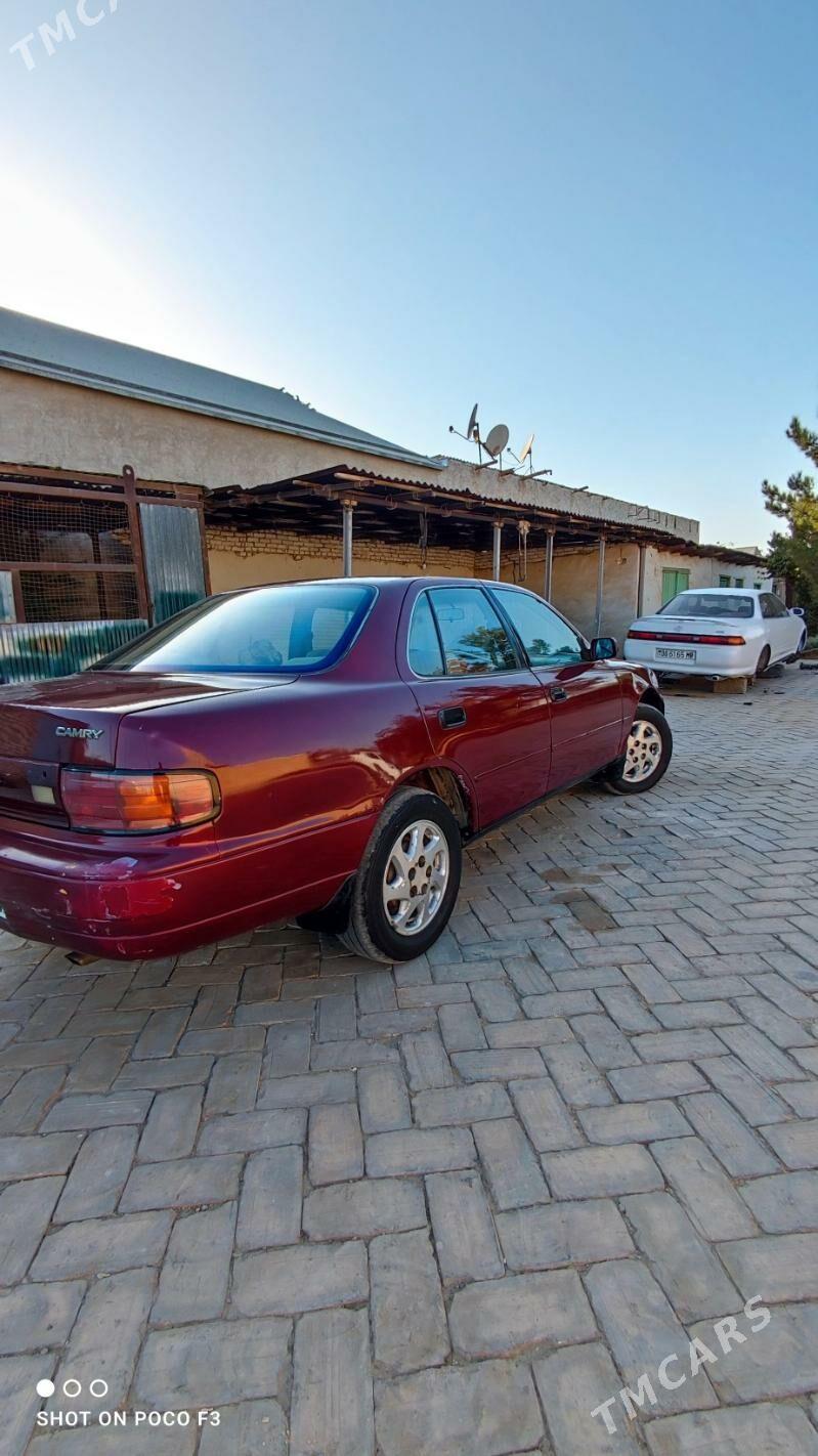 Toyota Camry 1994 - 75 000 TMT - Baýramaly - img 3