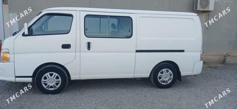 Nissan Urvan 2010 - 150 000 TMT - Кака - img 3