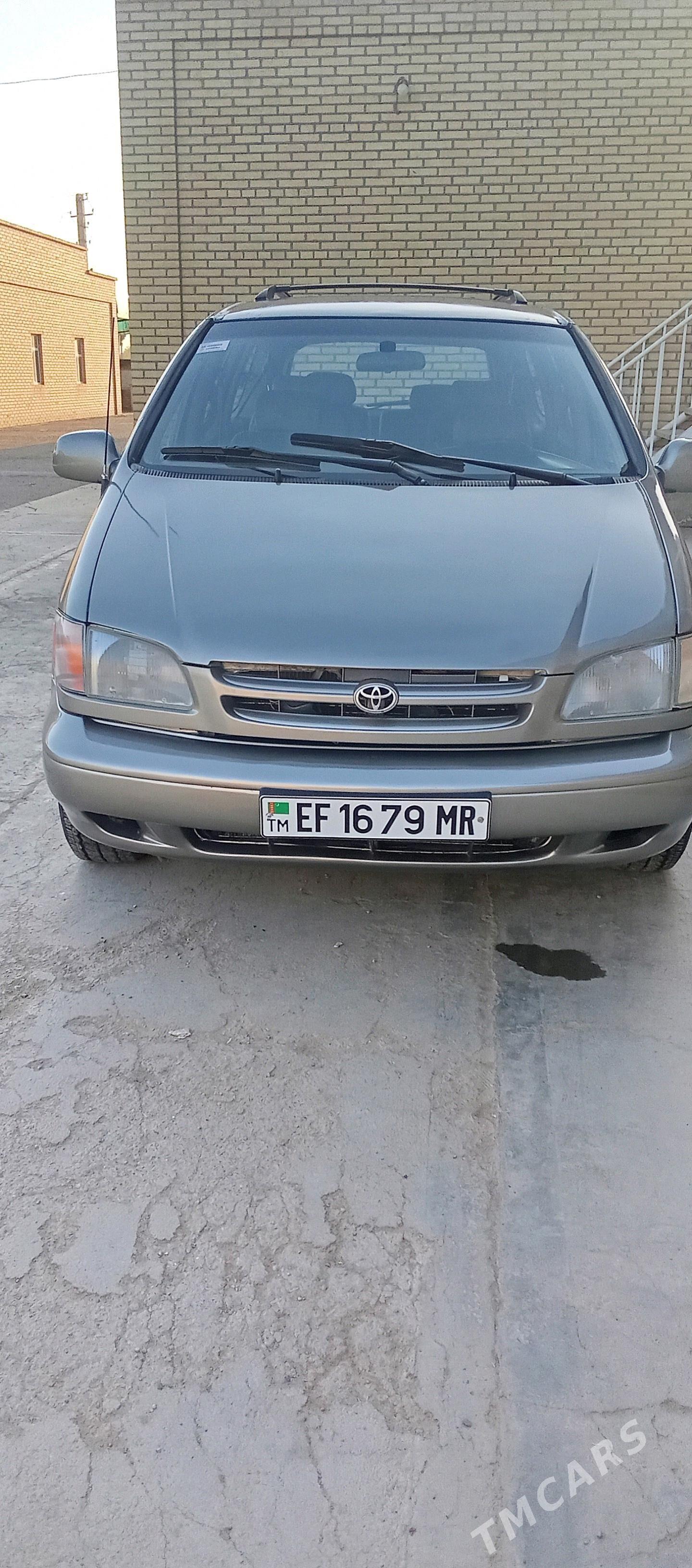 Toyota Sienna 1999 - 130 000 TMT - Сакарчага - img 5