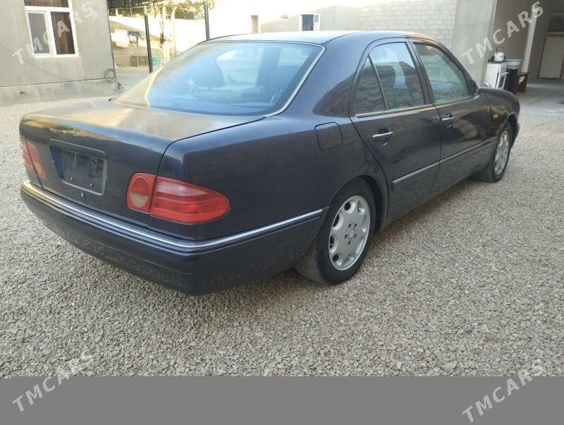 Mercedes-Benz E320 1996 - 55 000 TMT - Гумдаг - img 4