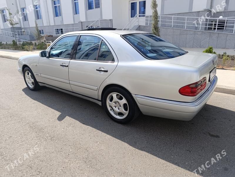 Mercedes-Benz E320 1999 - 130 000 TMT - Туркменбаши - img 6