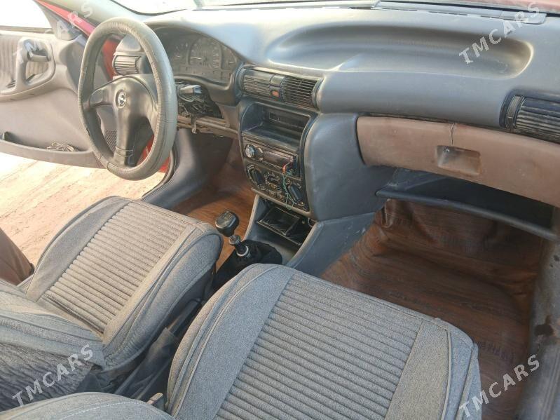 Opel Astra 1996 - 25 000 TMT - Ходжамбаз - img 2