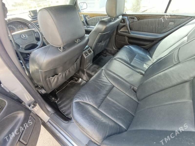 Mercedes-Benz E320 1999 - 130 000 TMT - Туркменбаши - img 2