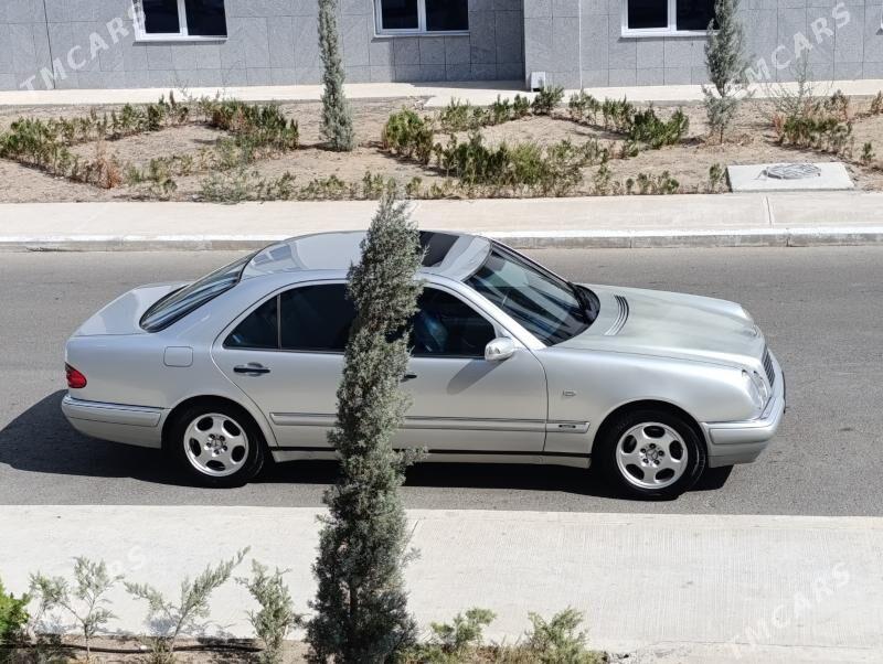 Mercedes-Benz E320 1999 - 130 000 TMT - Туркменбаши - img 8