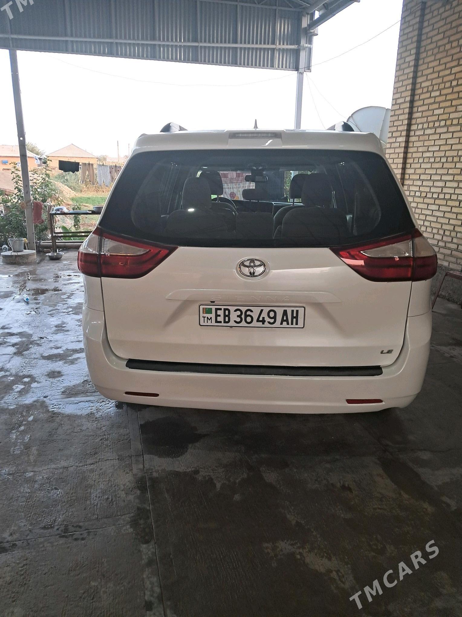 Toyota Sienna 2019 - 400 000 TMT - Теджен - img 7