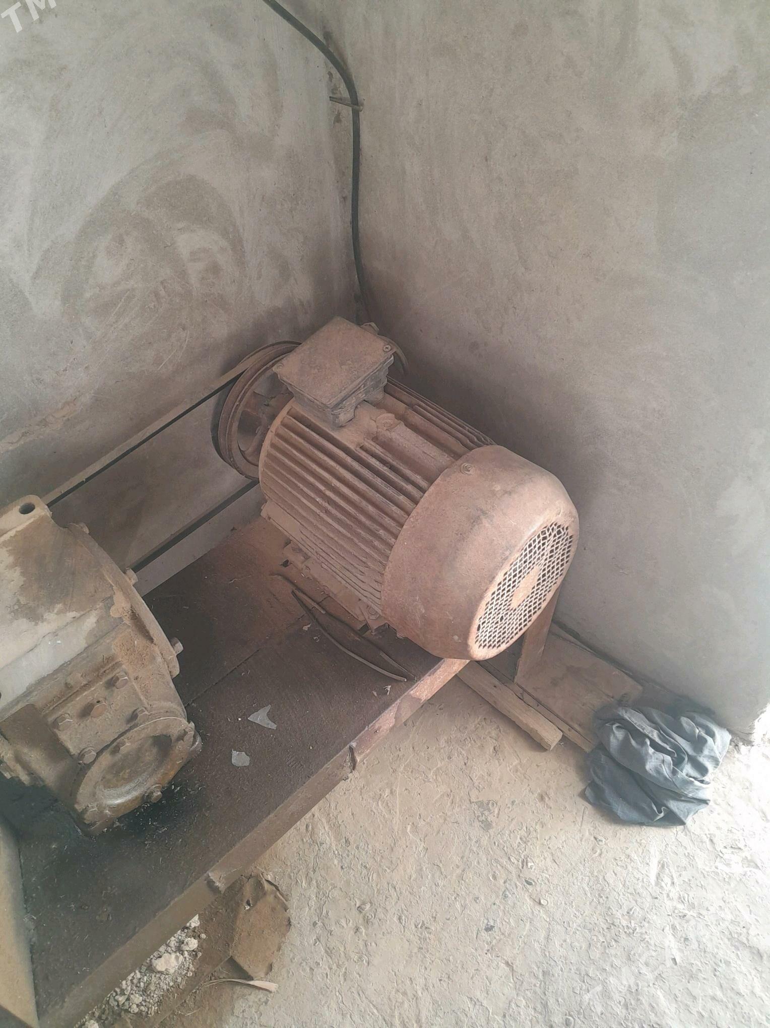 elektro mator 11 kw 1500 ob - Boldumsaz - img 5