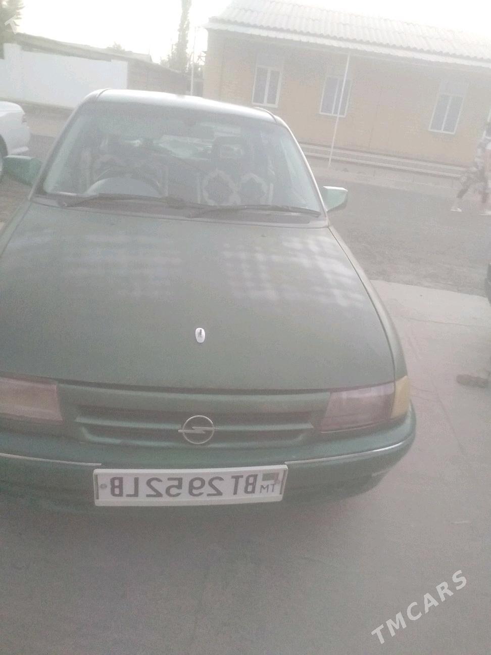 Opel Astra 1997 - 32 000 TMT - Фарап - img 5