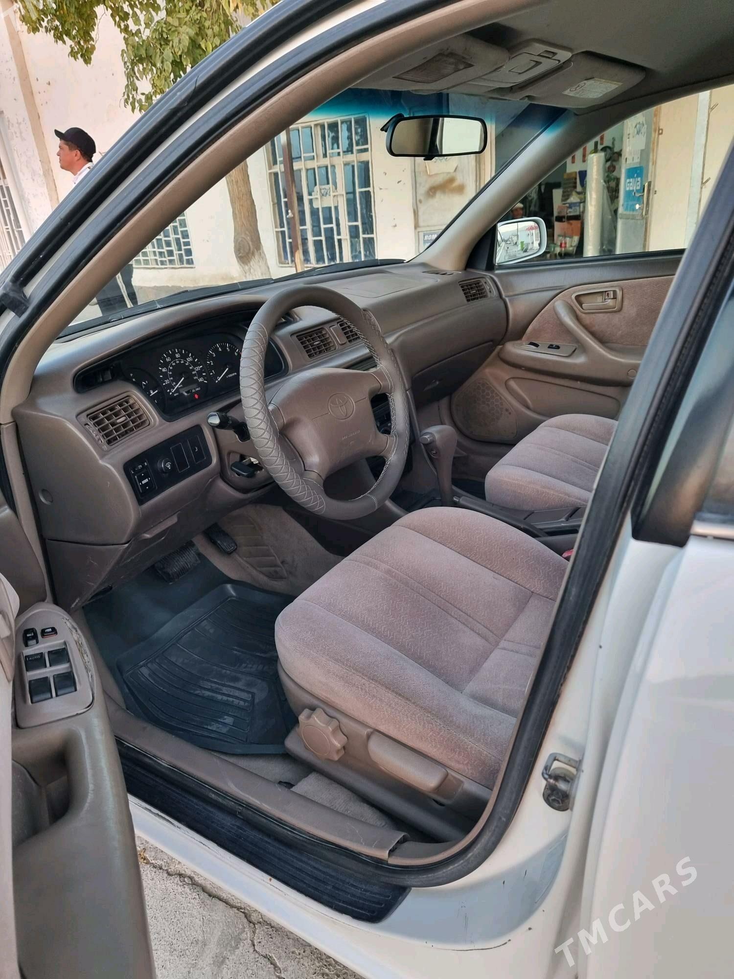 Toyota Camry 1998 - 138 000 TMT - Бахарден - img 8