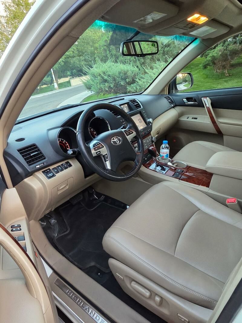 Toyota Highlander 2012 - 385 000 TMT - Aşgabat - img 9