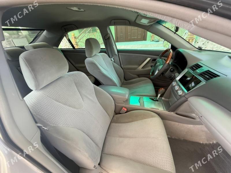 Toyota Camry 2010 - 200 000 TMT - Балканабат - img 3