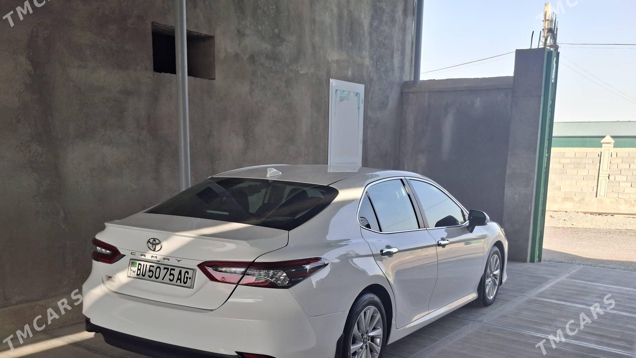 Toyota Camry 2022 - 330 000 TMT - Gökdepe - img 4