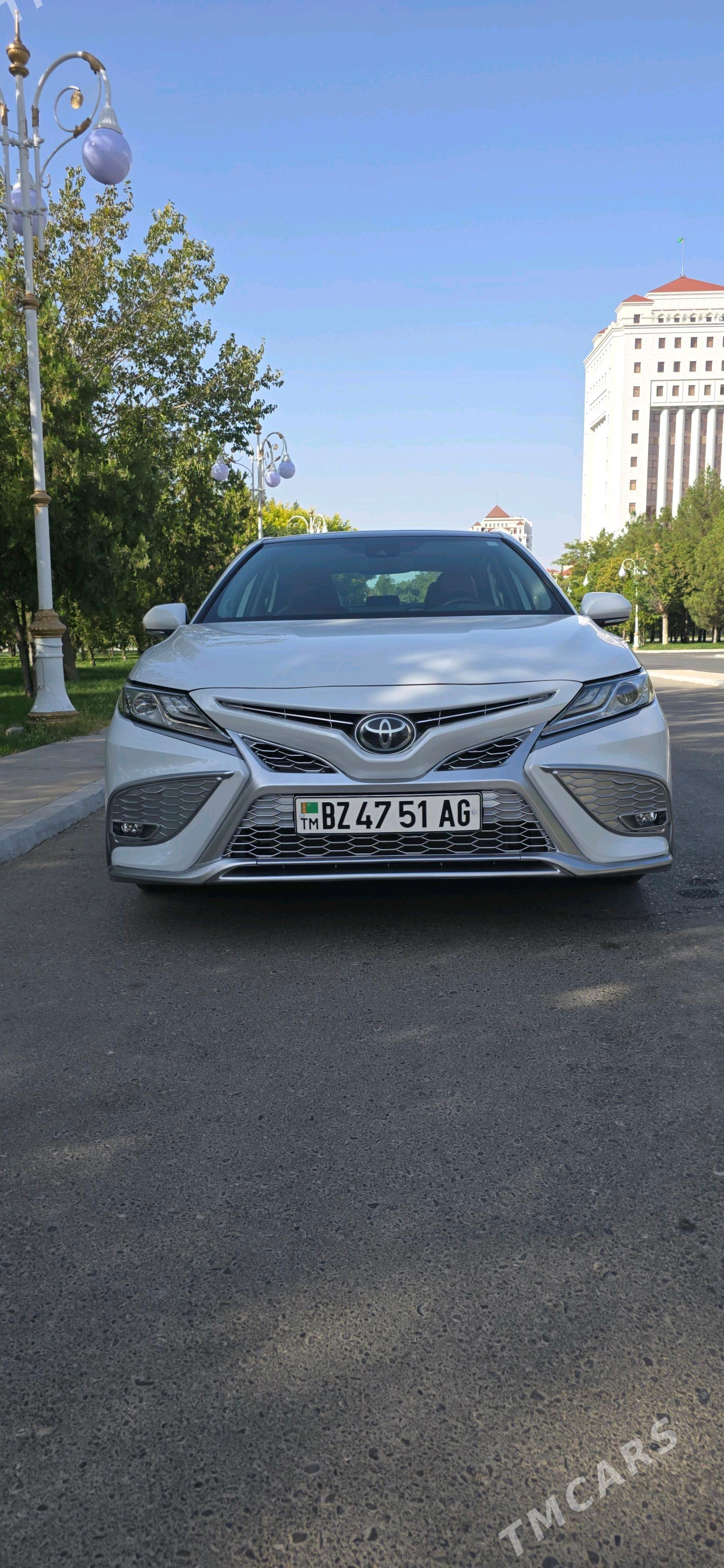 Toyota Camry 2023 - 550 000 TMT - Ашхабад - img 10