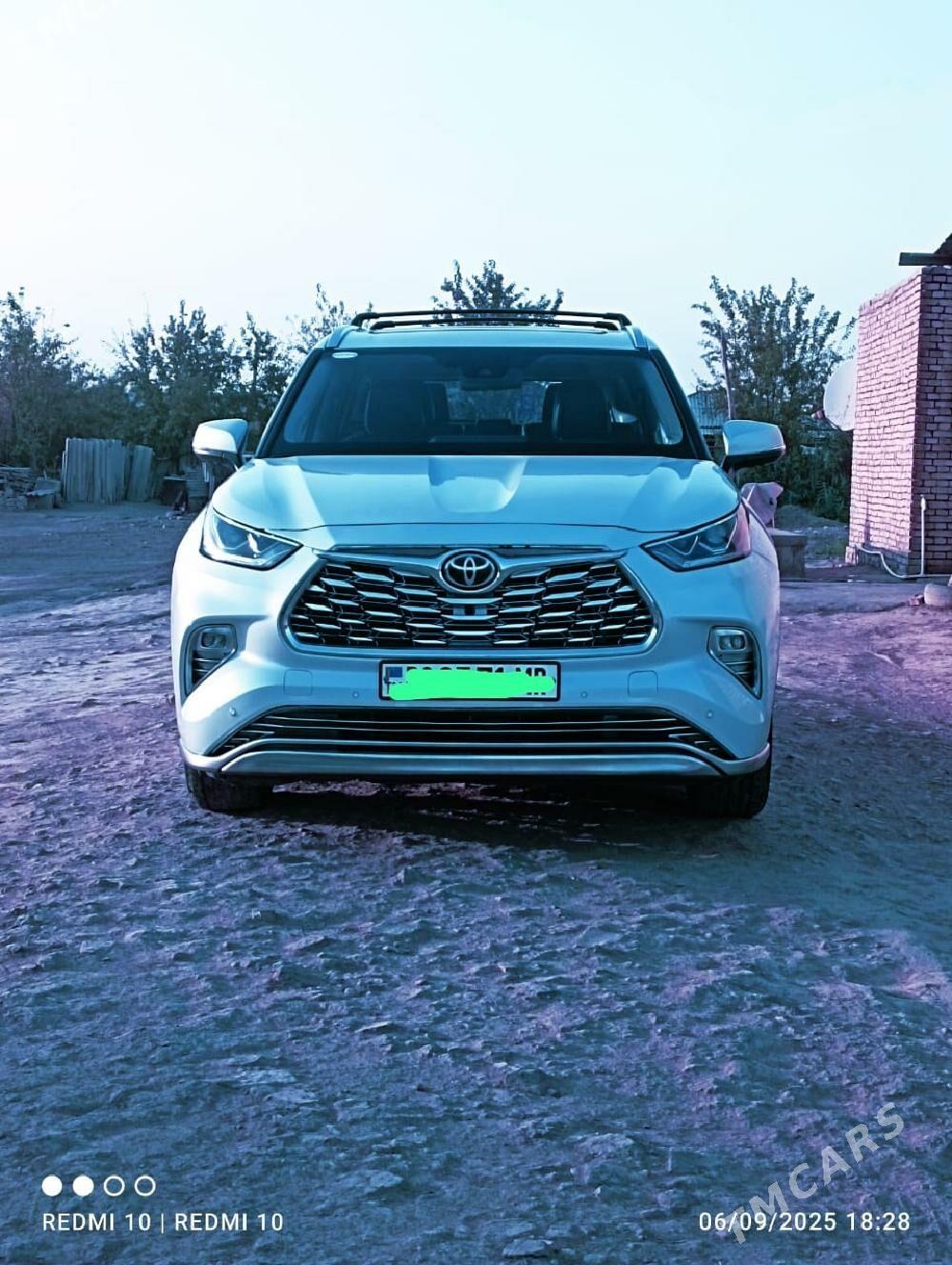 Toyota Highlander 2022 - 620 000 TMT - Мары - img 3