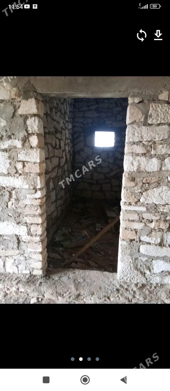 Akdaşda satlyk yer - Туркменбаши - img 1