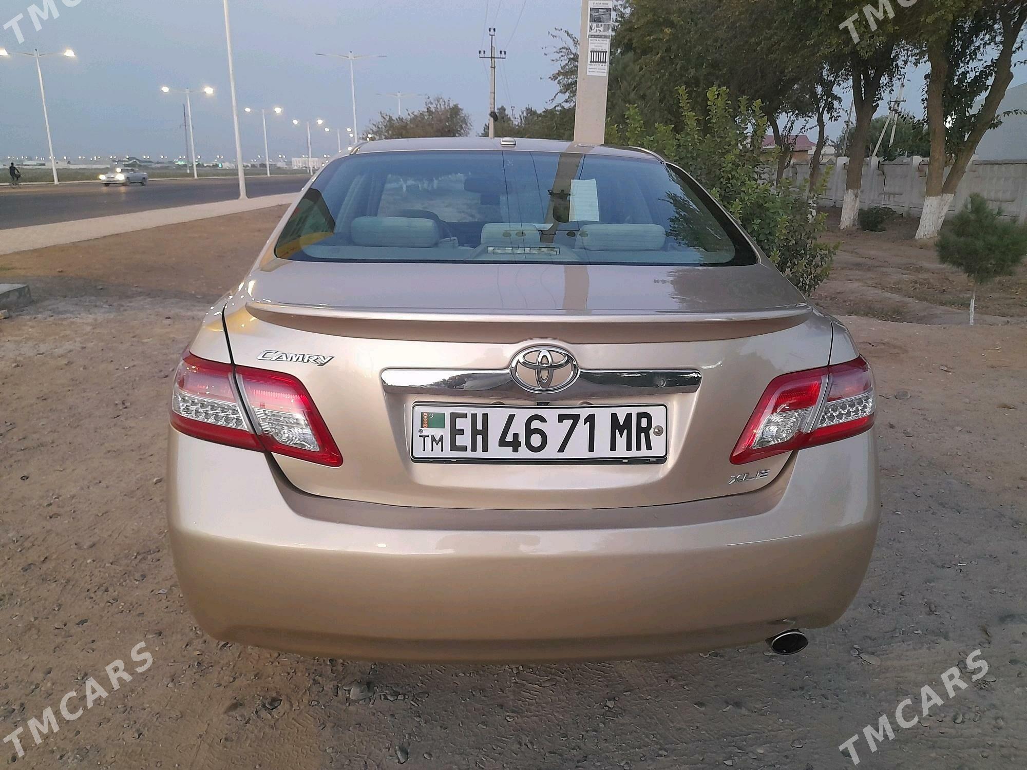 Toyota Camry 2010 - 200 000 TMT - Baýramaly - img 2
