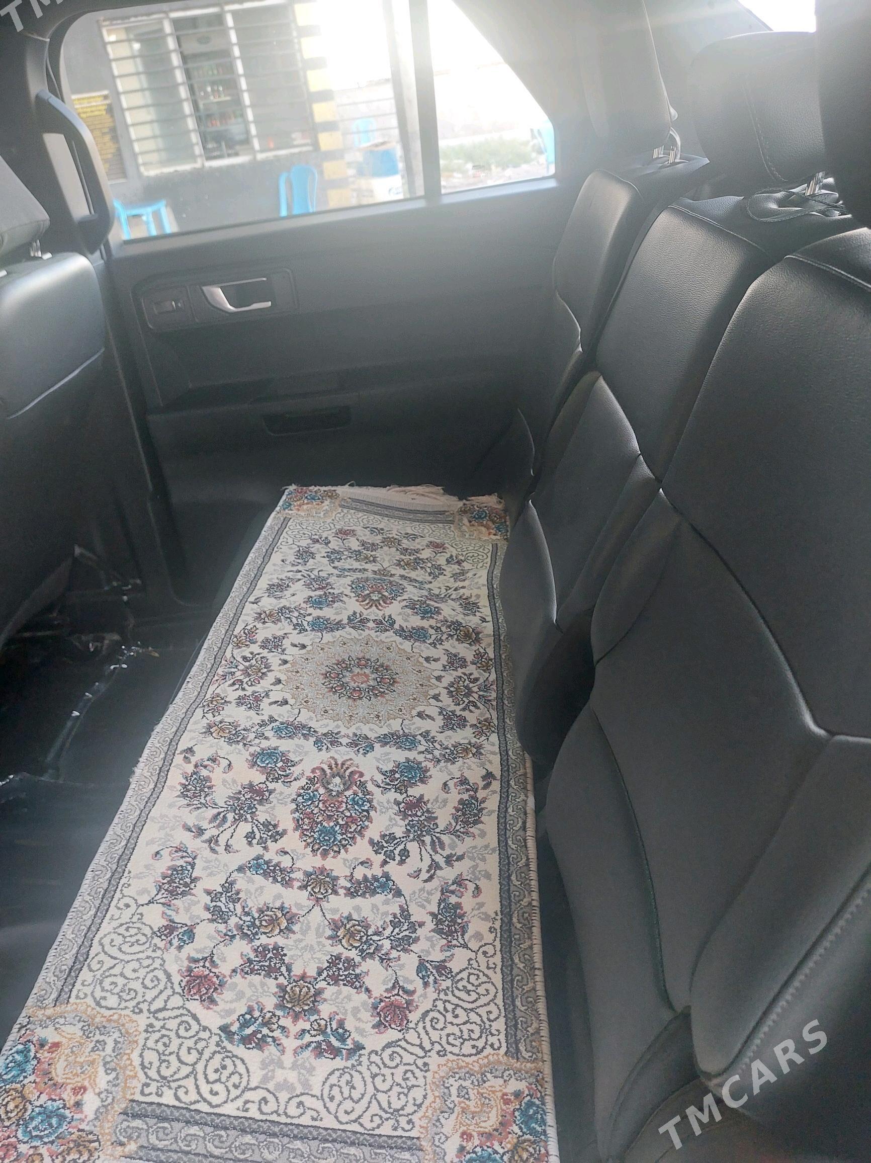 Ford Explorer 2022 - 330 000 TMT - Ак-Бугдайский этрап - img 4