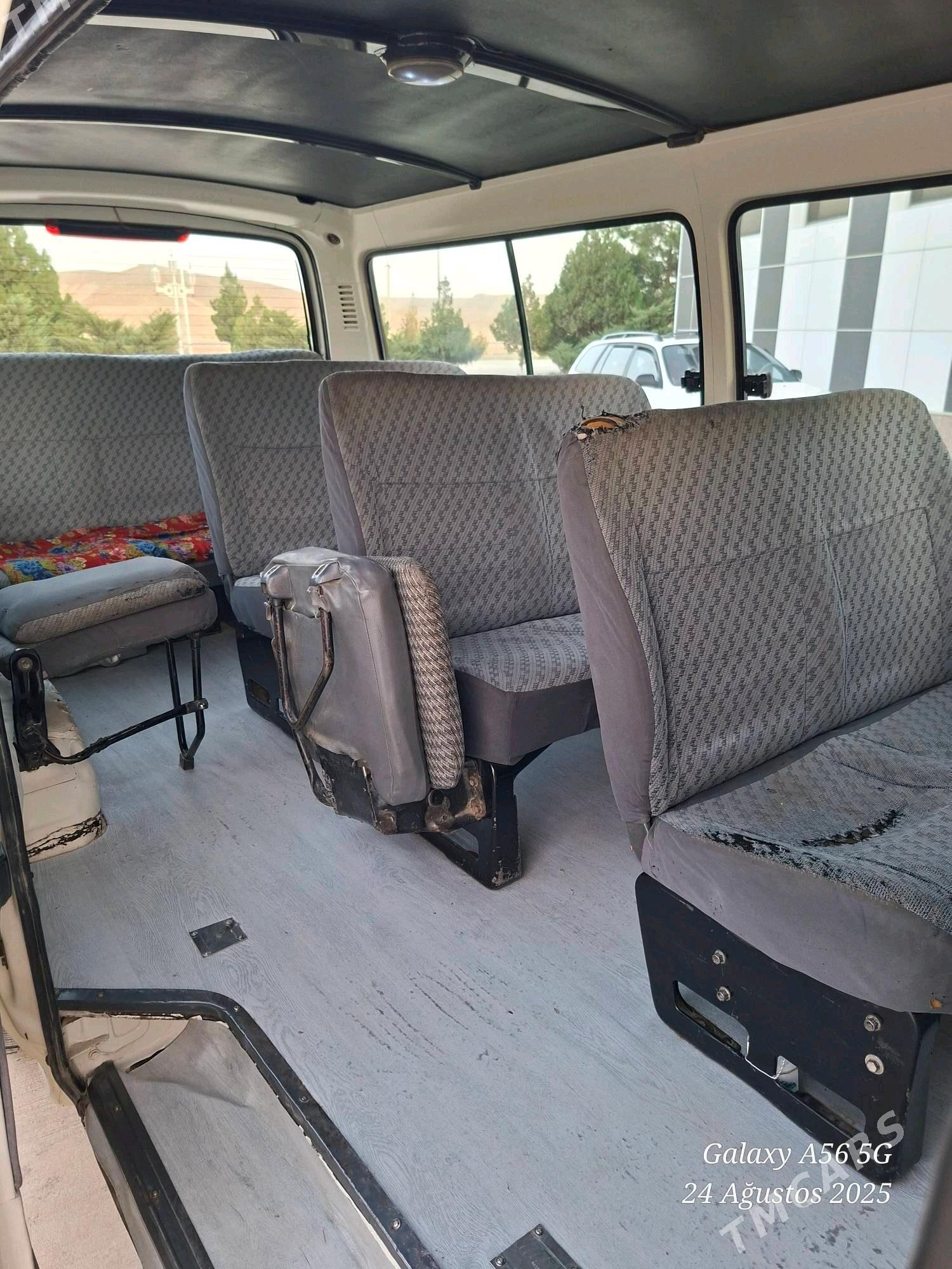 Toyota Hiace 2002 - 150 000 TMT - Койтендаг - img 5