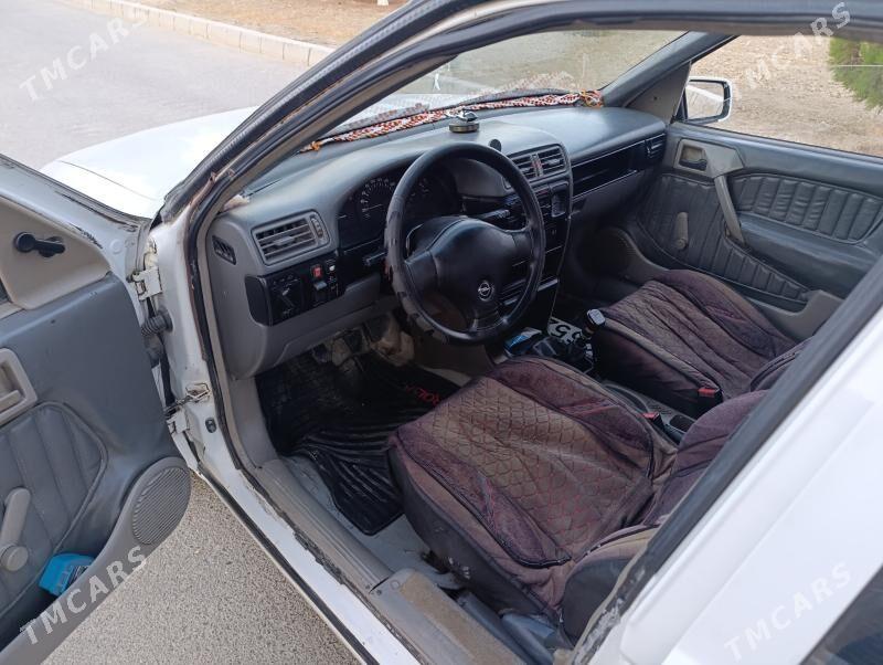Opel Vectra 1991 - 35 000 TMT - Бахарден - img 2